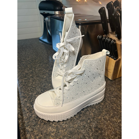 NWT Madden Girl White Platform Rhinestone Sneakers - Picture 1 of 11